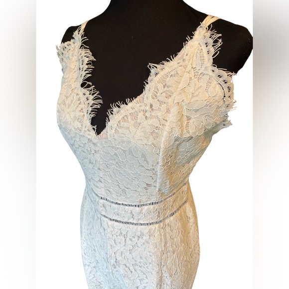 NWOT Ivory Lace Beach Wedding Strappy Jumpsuit, Honeymoon, Vacation, Size Large - Picture 9 of 13